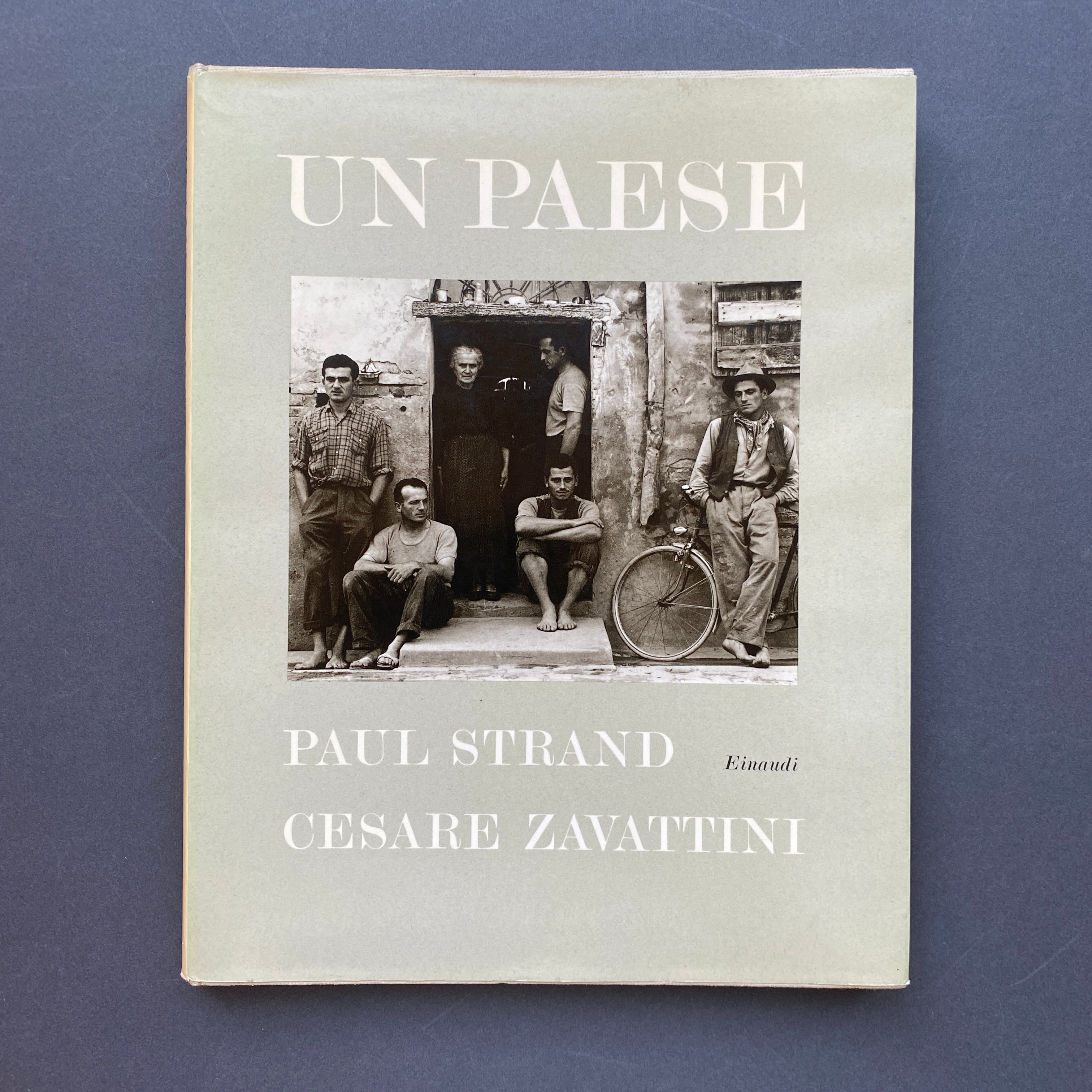 Zavattini, Strand, UN PAESE, prima edizione Einaudi 1955