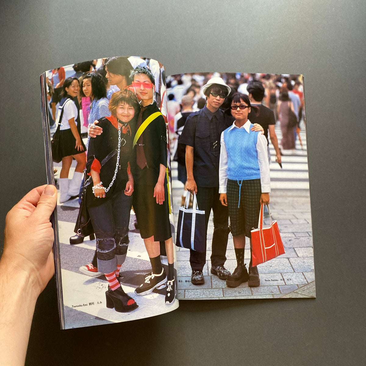Oliviero Toscani, Bambole Kokeshi, United Colors of Benetton, 1999