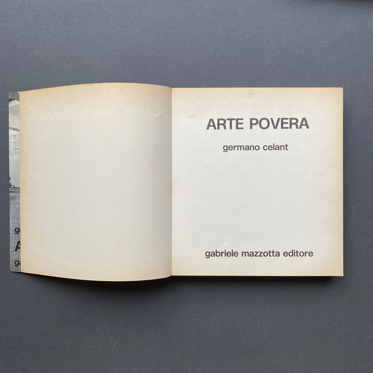 Germano Celant, Arte Povera, prima edizione Mazzotta 1969